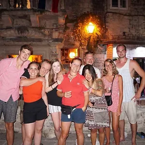hostel-marina-trogir.splithotels.org/